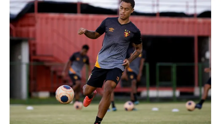Bruninho entra nos planos de Jair. Anderson Stevens / Sport Club do Recife