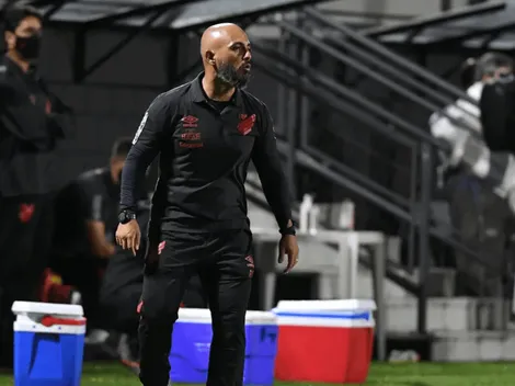 Técnico do sub-20 deixa Athletico Paranaense para assumir Sampaio Corrêa