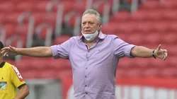 Al-Hilal é ágil no mercado e deve contratar atacante de Abel no Inter