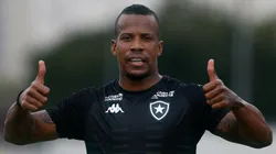 Guilherme Santos pode permanecer no Glorioso. Vítor Silva/Botafogo