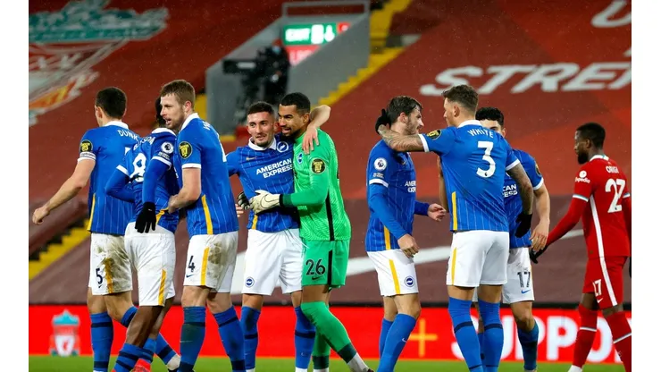 Liverpool é surpreendido pelo Brighton e vê City disparar na liderança da Premier League