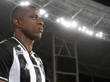 Botafogo procura o Atlético-MG e tenta envolver Benevenuto em troca