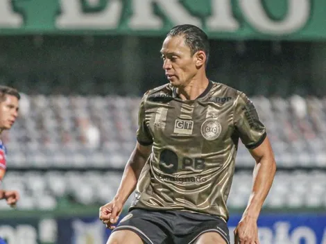 Ricardo Oliveira agita Coritiba às vésperas de jogo contra o Fortaleza