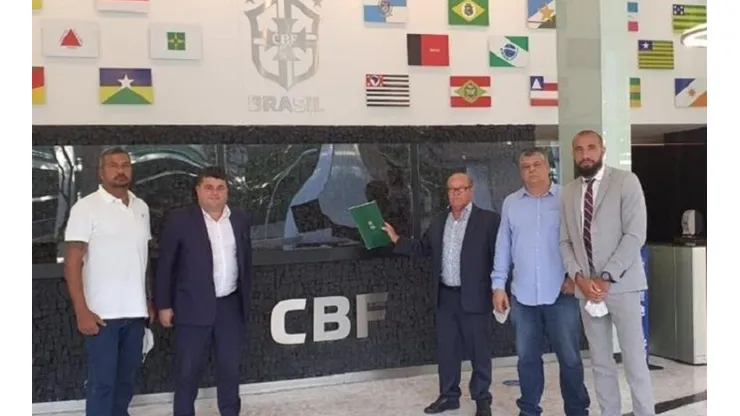 Torcedor e advogado na CBF. (Foto: GE)