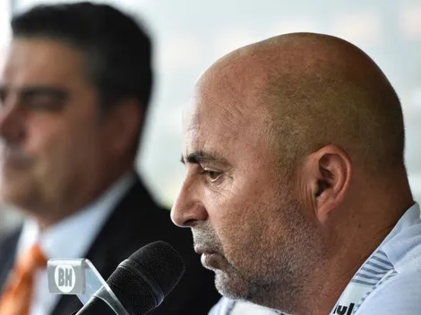 Com aval de São Paulo, Atlético tenta contratar zagueiro livre no mercado