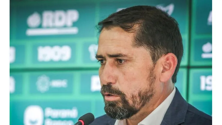 Morínigo promete à torcida que lutará até o fim para deixar o Coritiba na Série A do Brasileirão
