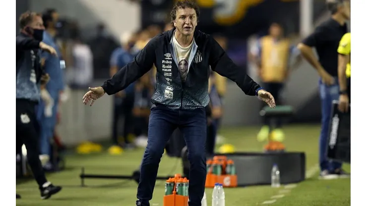 O Santos corre para renovar o contrato com Cuca