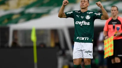 Gol e comemoração do Palmeiras com som ambiente