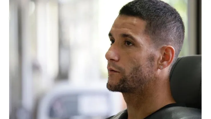 Thiago Neves em entrevista - Foto: Anderson Stevens/Sport