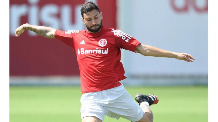 Meia vem se recuperando de uma cirurgia no joelho - Foto: Ricardo Duarte/Internacional.