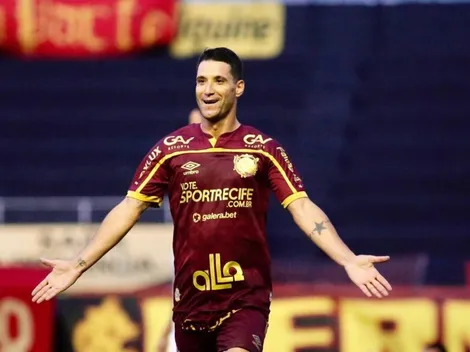 Jair Ventura elogia comprometimento de Thiago Neves