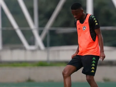 Companheiro de Wesley, defensor segue caminho inverso e renova com o Fogão