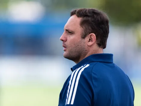 Mazzuco intensifica tratativas e busca acerto com defensor do Vasco