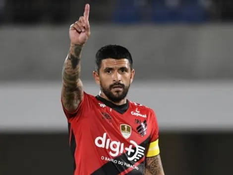 Lucho Gonzáles passa por cirurgia no joelho e está fora do Brasileirão