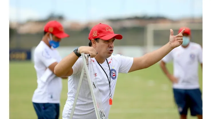 Dado mostra interesse no defensor. Felipe Oliveira / EC Bahia / Divulgação