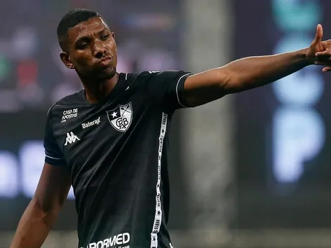 Durcesio Mello bate o martelo envolvendo saída de Kanu do Botafogo