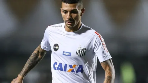 Alison deve reforçar o Santos contra o Palmeiras, pela final da Libertadores