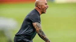 Sampaoli se irrita após reclamação e bate-boca com Luxemburgo na beira do gramado