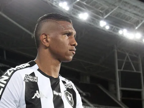 Lateral e Rentería devem deixar o Botafogo