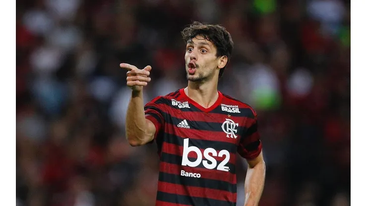 Rodrigo Caio é o dono da zaga do Mengão — Foto: Getty Images