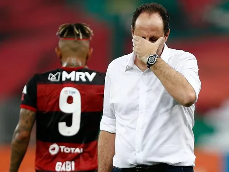 Vídeo: Gabigol reclama com Ceni ao ser substituído. Técnico rebate.