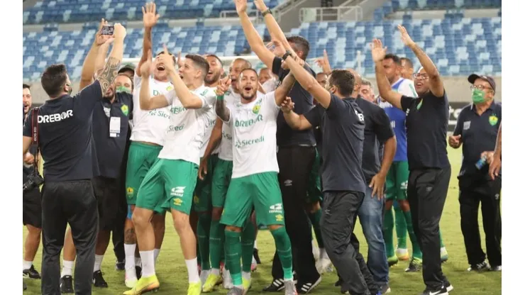 Cuiabá consegue acesso e vai disputar a Série A do Brasileiro pela primeira vez na história