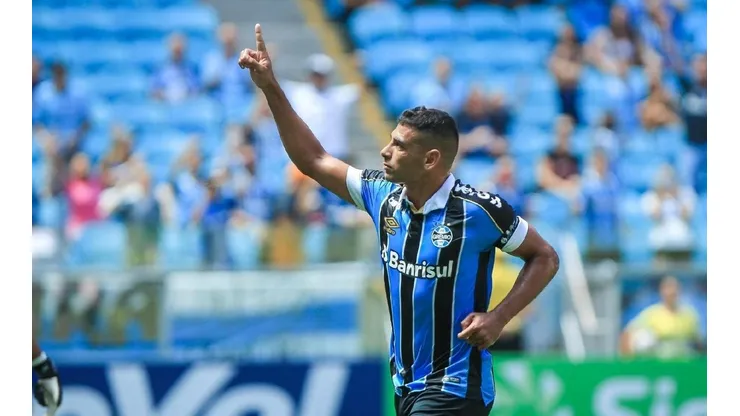 Diego Souza exige vitória no Gre-Nal para recolocar o Grêmio na disputa pelo Brasileirão