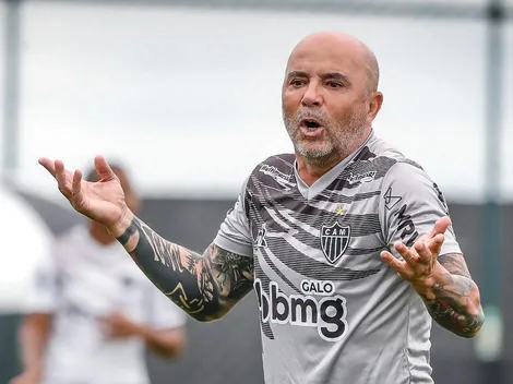 Com aval de Sampaoli, Atlético oferece mais de R$ 700 mil de salário para ter medalhão