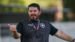 Botafogo estuda "nome tampão" caso demita Barroca