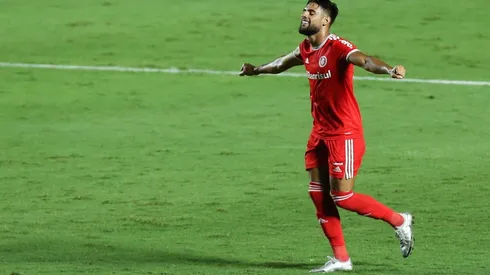 O Internacional assumiu a ponta da tabela após goleada sobre o São Paulo