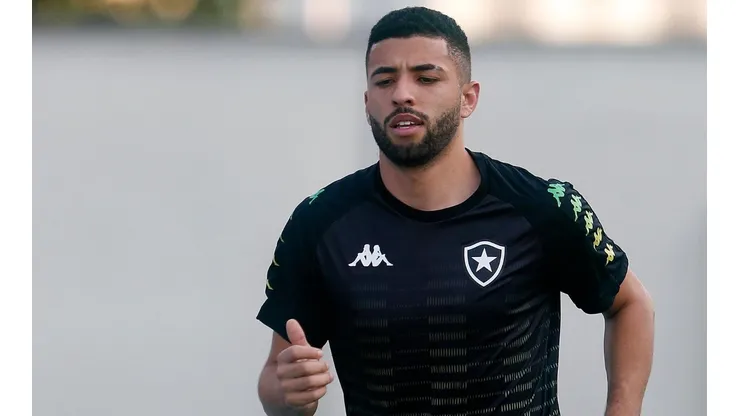 Lateral não foi nem relacionado - Foto: Vitor Silva/Botafogo.