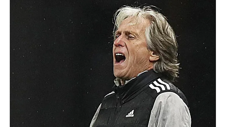 Benfica: Jorge Jesus testa negativo para covid-19 após surto da doença no clube
