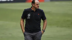 Rogério Ceni arrumou a zaga do Flamengo e o time não levou gols contra o Goiás