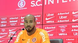 Patrick rasga elogios a Abel Braga