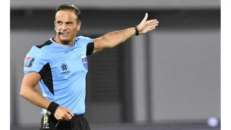 Conmebol divulga a arbitragem da final da Libertadores entre Palmeiras x Santos