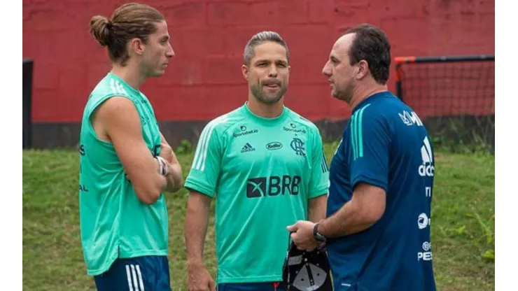 Flamengo divulga lista de relacionados para o jogo desta segunda-feira