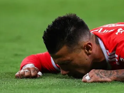 Cuesta 'bate no peito' e chama responsabilidade por má fase defensiva no Inter