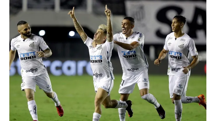 Relembre todas as finais que o Santos disputou na Libertadores