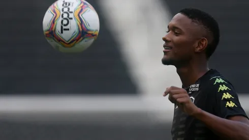 Wesley é alçado por Barroca. Vítor Silva/Botafogo