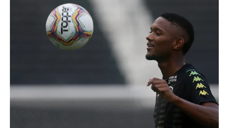 Wesley é alçado por Barroca. Vítor Silva/Botafogo
