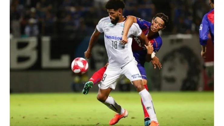Patric esteve perto do Palmeiras. Divulgação/Gamba Osaka
