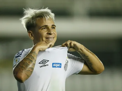 Tévez se recusa a dar camisa a Marinho e Soteldo provoca após baile do Santos: "Quem manda aqui somos nós"