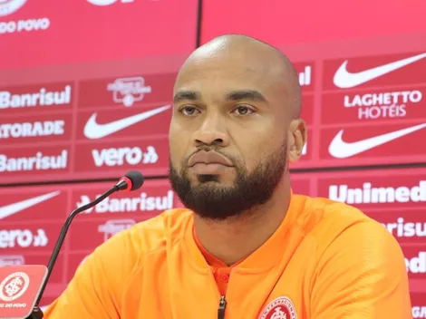 Moledo rompe ligamento e desfalca Inter