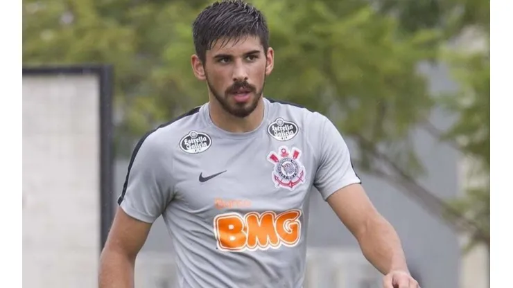 Uruguaio deve ser opção no banco de reservas - Foto: Daniel Augusto Jr/Corinthians.