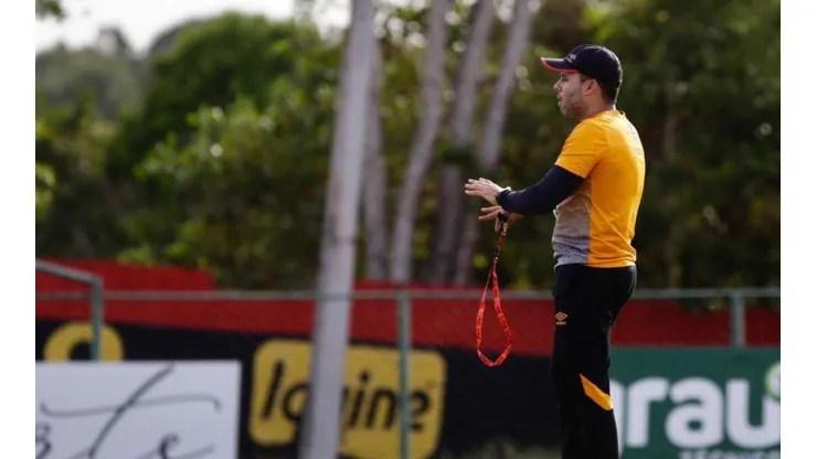 Jair Ventura elogia elenco do Sport