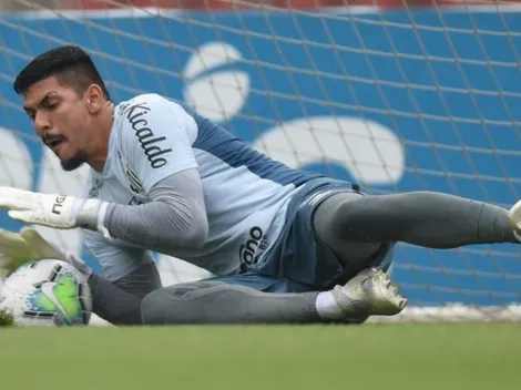 João Paulo volta a briga pela titularidade no gol do Santos
