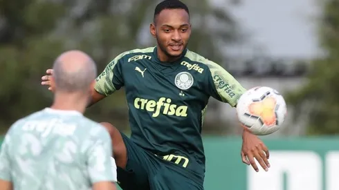 Abel relaciona Fabrício e mais dois jogadores da base para jogo contra o Sport