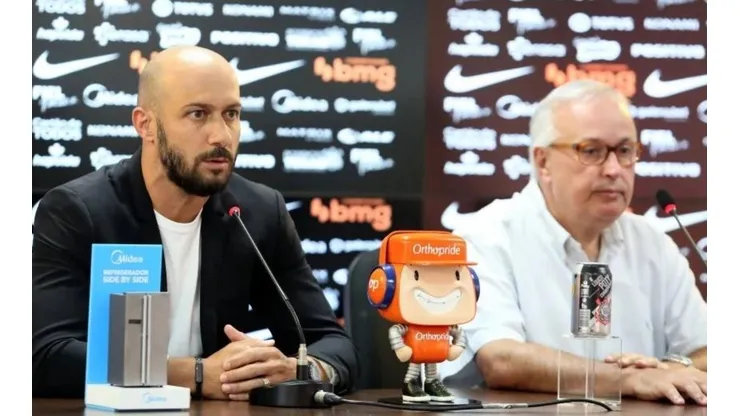 Alessandro e Roberto de Andrade explicam novos papéis no Corinthians