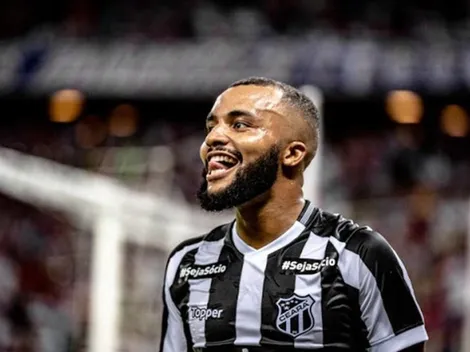 Após Samuel Xavier, Fluminense busca atacante para próxima temporada