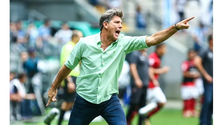 Zenit faz oferta astronômica por atacante do Grêmio e preocupa Renato